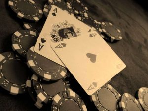 Phán đoán tổ hợp bài sẽ giúp cho ván cược của người chơi dễ dàng hơn
